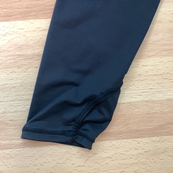 BloqUV Women's Crop Top Shirt/Midriff Top Medium in Black, Blue or White - Picture 8 of 14